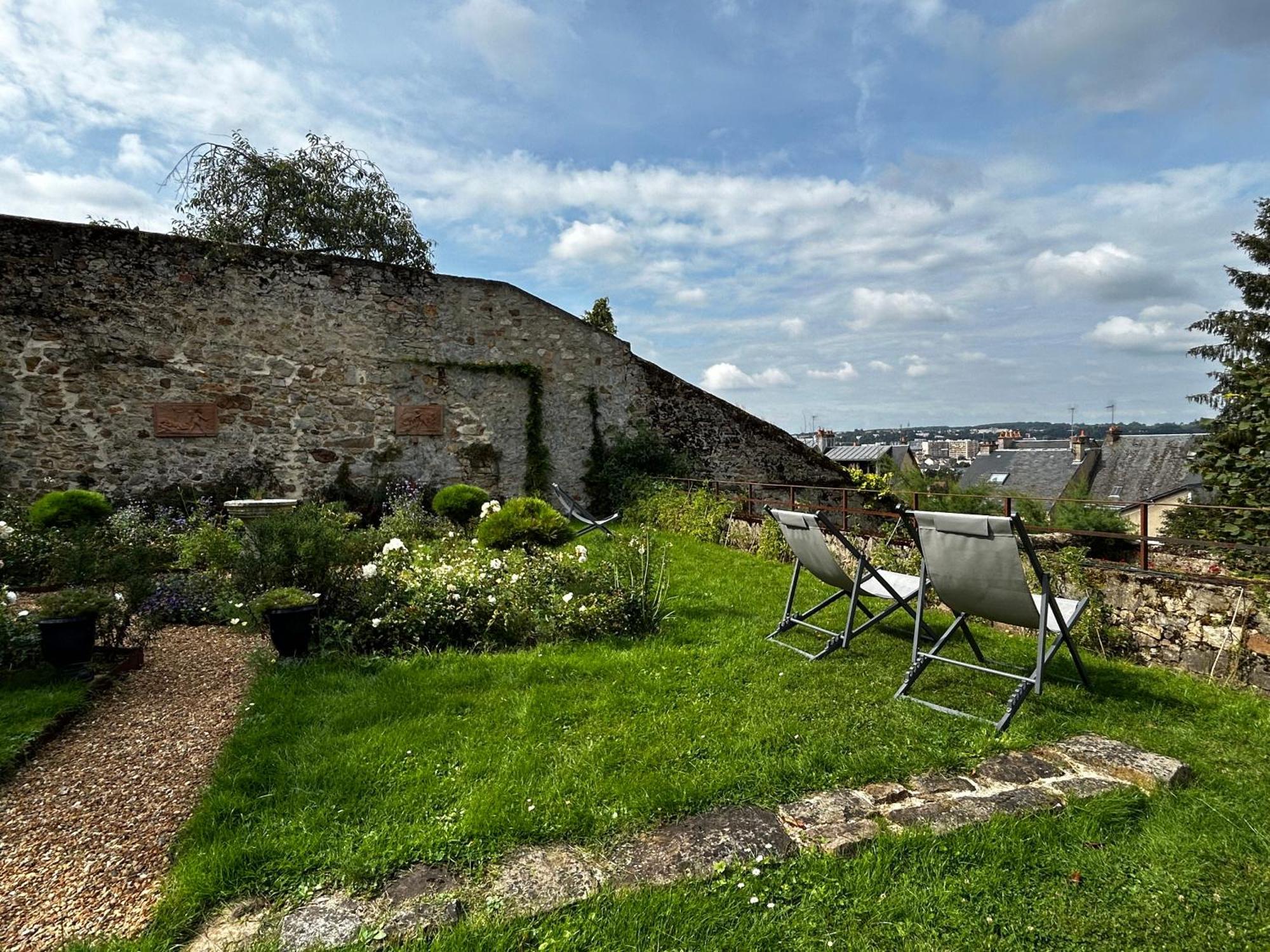 Demeure Jousset Des Berries Apartment Le Mans Luaran gambar